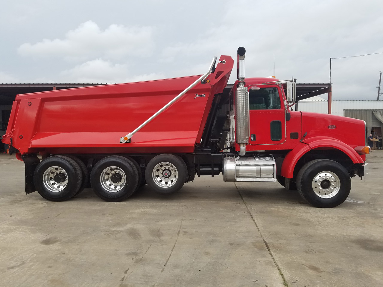 TriAxle Dump Truck for Sale 2007 Peterbilt 378