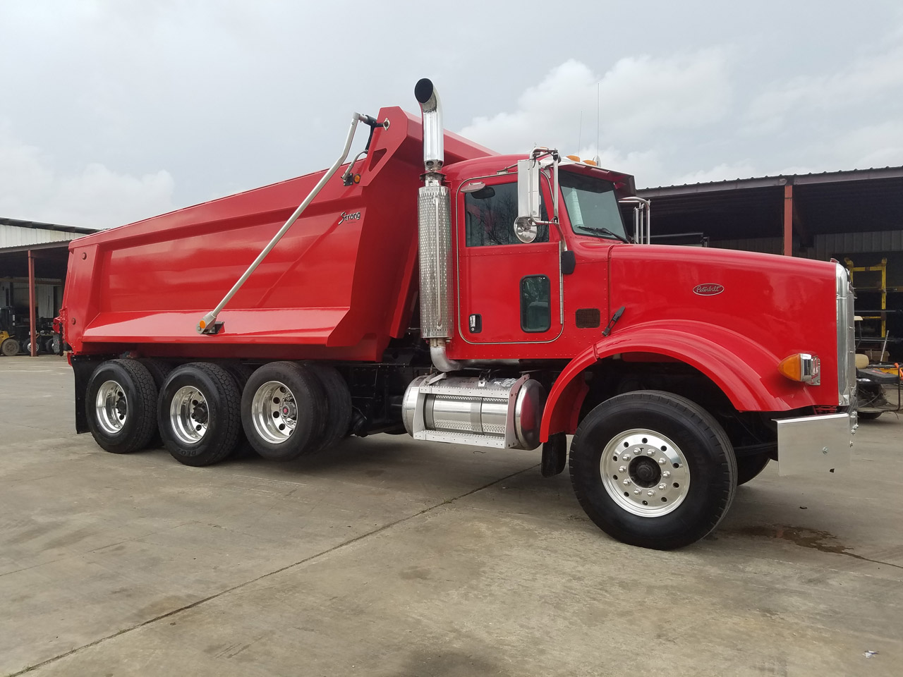 TriAxle Dump Truck for Sale 2007 Peterbilt 378