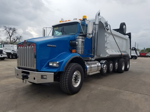 Kenworth Super Dump - Driver Front Angle