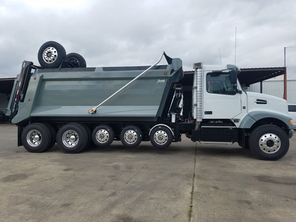 Volvo Super Dump - Passenger Side Axles Up