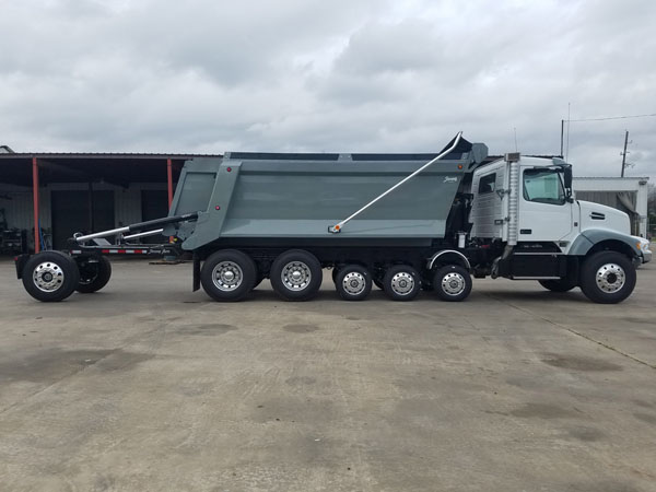 Volvo Super Dump - Passenger Side Axles Down