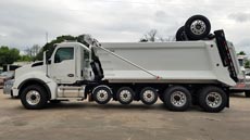 Kenworth T880 Super Dump - Driver Side Axles Up Kenworth T880 Super Dump - Driver Side Axles Up