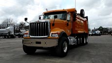 International HX520 Super Dump - Front Driver Axles Up International HX520 Super Dump - Front Driver Axles Up