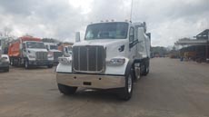 Peterbilt 567 Super Dump - Front Peterbilt 567 Super Dump - Front