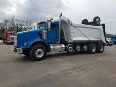 Kenworth Super Dump - Driver Front Angle Kenworth Super Dump - Driver Front Angle
