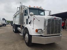 Peterbilt Tandem Strong Box - Passenger Side Front Angle Peterbilt Tandem Strong Box - Passenger Side Front Angle