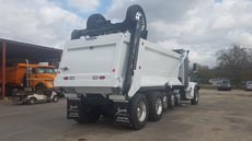 Peterbilt 567 Super Dump - Rear Axles Up Peterbilt 567 Super Dump - Rear Axles Up