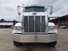Peterbilt Super Dump - Front Peterbilt Super Dump - Front